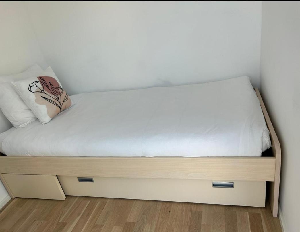 New Spacious Two Bedroom Center With Parking, Near Public Transport 卢森堡 外观 照片